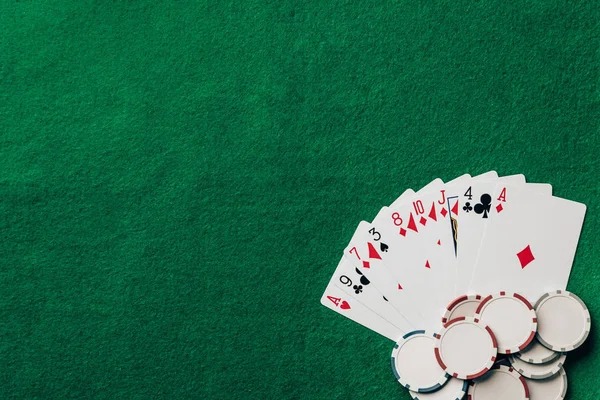 Roulette wheel and chips on murah 4d studio table